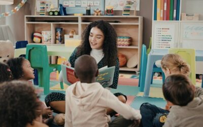 Comment financer sa reconversion dans la petite enfance avec Transition Pro, l’alternance ou la formation continue ?